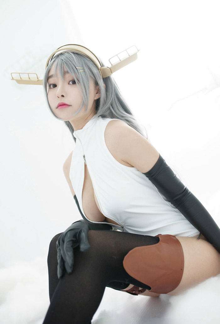 舰娘cosplay柳侑绮大胆开胸泳衣版