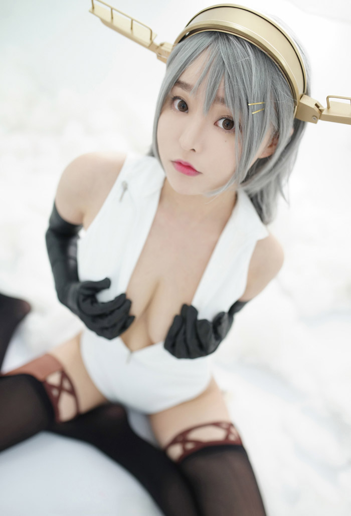 舰娘cosplay柳侑绮大胆开胸泳衣版